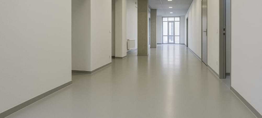 Transparante vloercoating